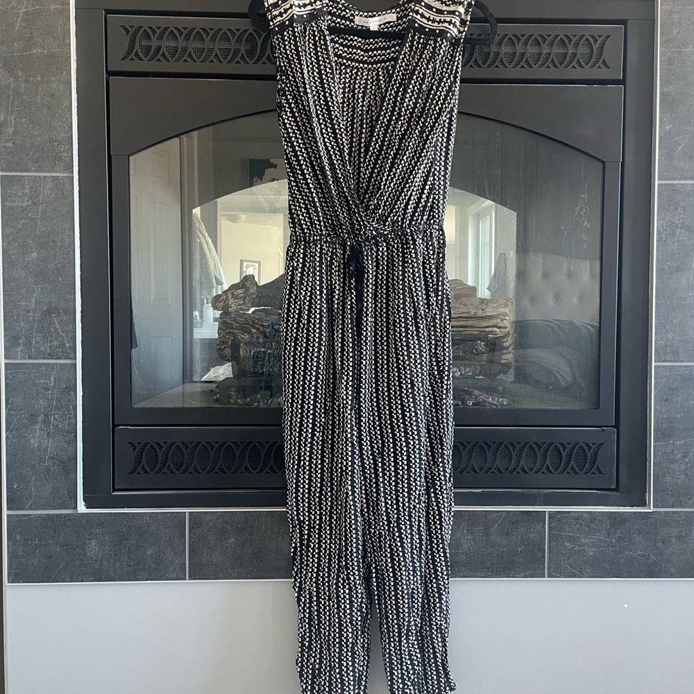 Black & White Patterned Women’s Jumpsuit